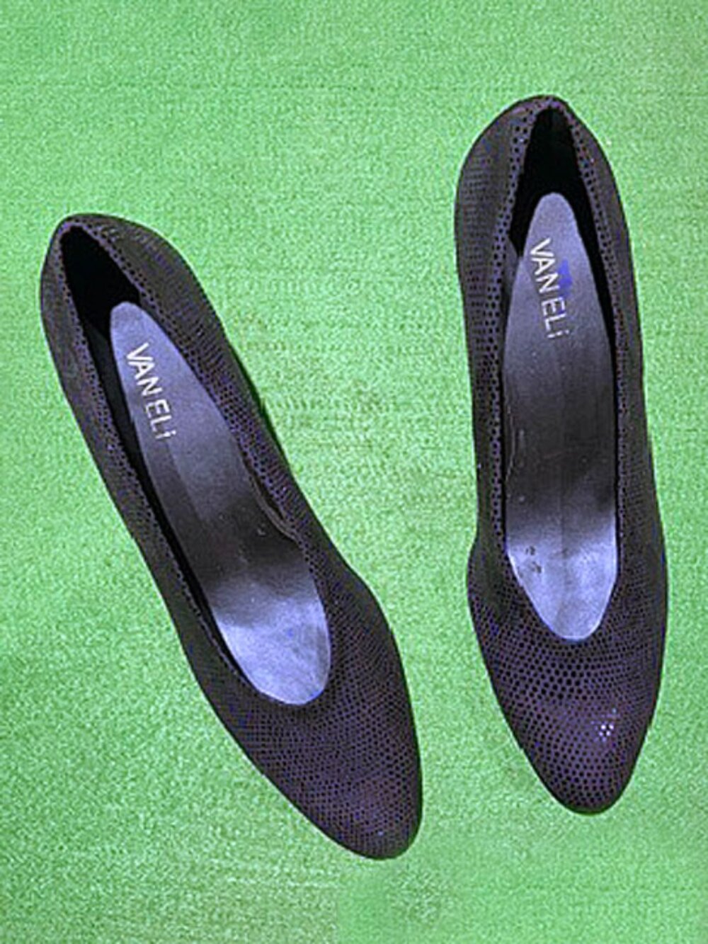 Navy Blue shiny textured 3" heels by Vaneli Size 9N